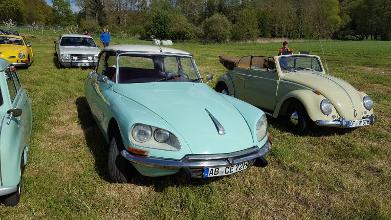 Old-Youngtimer Treffen_Roellfeld_04.05.2016_031.jpg